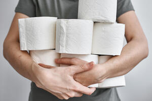 Zašto ljudi grabe toalet papir: A kako je bilo ranije?