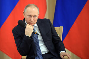 Kremlj: Putin izbjegava masovne skupove i testira se na koronavirus