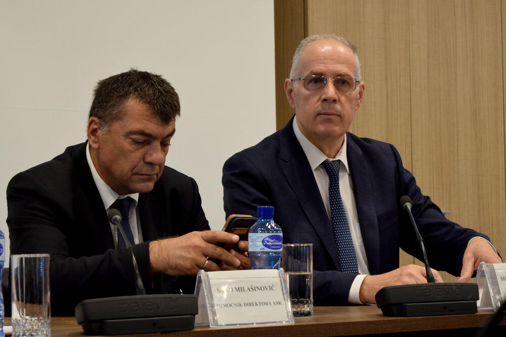 :Radonjić (desno) sa sadašnim v.d. Savom Milašinovićem, Foto: Luka Zeković