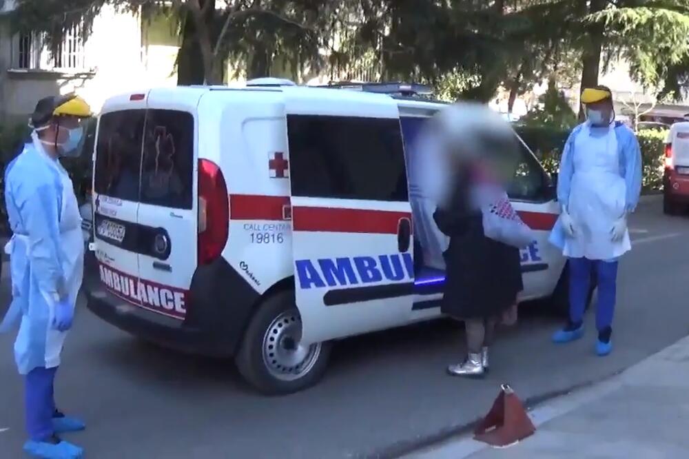 Žena iz Podgorice sprovedena u karantin, Foto: Twitter.com/PolicijaCG