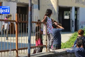 Romi u Ulcinju se žale da im fali higijenskih sredstava i hrane