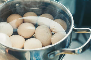 Samo pažljivo: Kako da vam jaja ne popucaju tokom kuvanja?