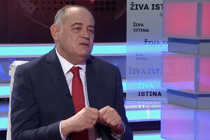 Simović: Želimo da probleme rješavamo u institucijama, a ne na...