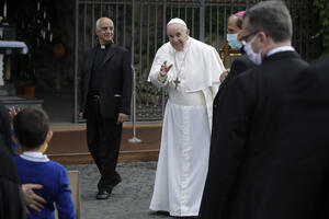 Papa Franjo izgovorio posebnu molitvu za kraj pandemije...