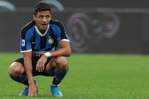 Inter želi da zadrži Aleksisa