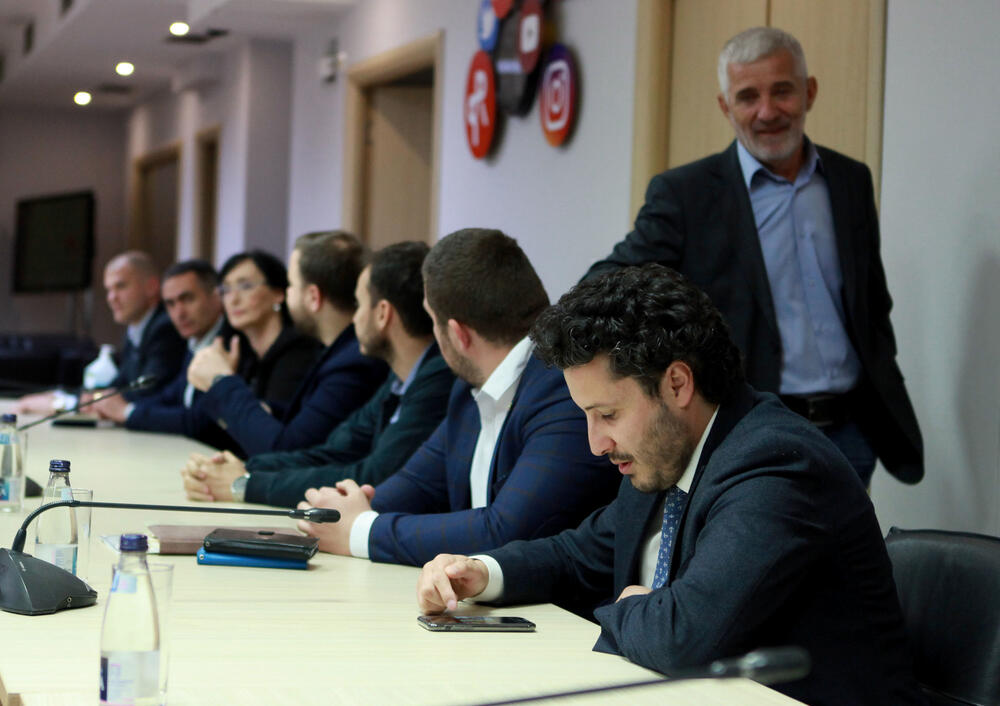 <p>Predsjednik Građanskog pokreta URA, Dritan Abazović, bio je jedini opozicioni lider na sastanku</p>