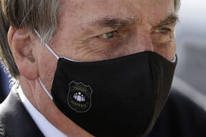Bolsonaro odobrio zakon o nošenju maski, ali ga ograničio vetom