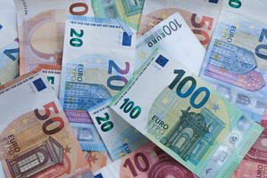 DFC: Tokom avgusta partije potrošile više od 77 hiljada eura za...