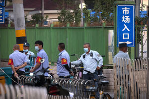 Pijaca opet žarište: Četvrti u Pekingu u karantinu