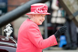 Kraljica Elizabeta II pozitivna na koronavirus