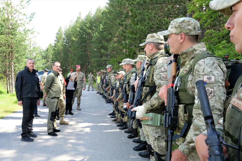 Bošković i Dakić danas u Pljevljima, Foto: Ministarstvo odbrane