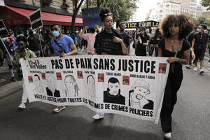 U Parizu više hiljada ljudi na skupu podrške građanima bez...