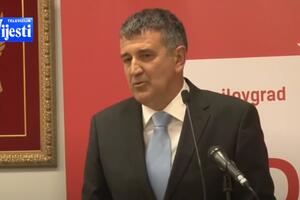 Javna najava partijskog zapošljavanja: Grgurović kaže da je samo...