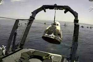 Astronauti NASA u kapsuli SpaceX spustili se na Zemlju