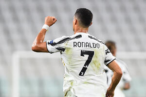 Kristijano Ronaldo strijelac najljepšeg gola sezone Lige šampiona
