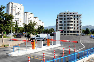 Podgorica dobila dva smart parkirališta, besplatni do kraja...