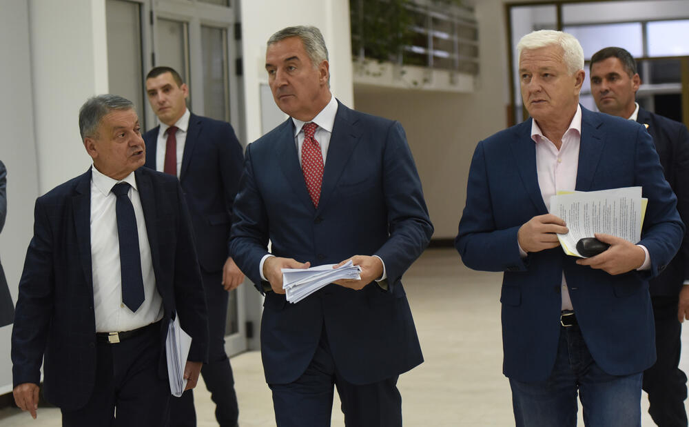Provjera odgovornosti počela u Budvi: Đukanović s najbližim partijskim saradnicima