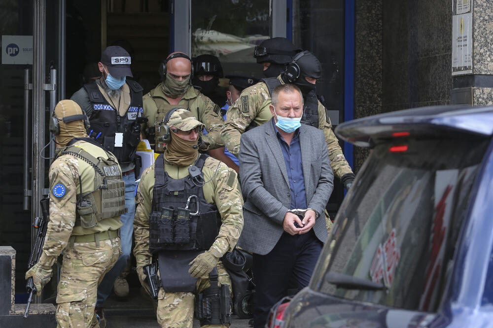 Hapšenje Gucatija, Foto: AP