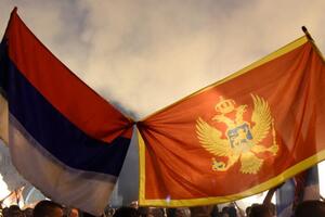 Šta radi zastava Srbije u Crnoj Gori