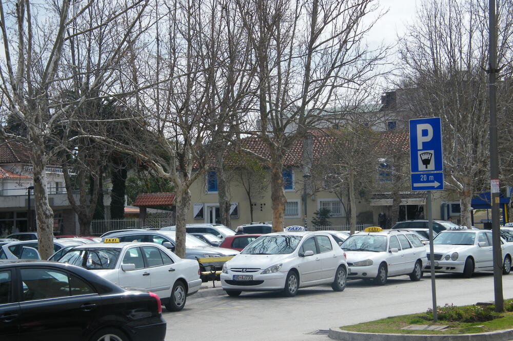 Uvesti red u radu taksi prevoza -, Foto: Vuk Lajović
