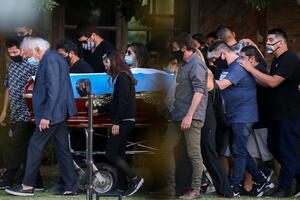 Maradona sahranjen u krugu porodice i bližih prijatelja