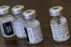 Švajcarska odobrila Fajzer/BioNTek vakcinu protiv koronavirusa