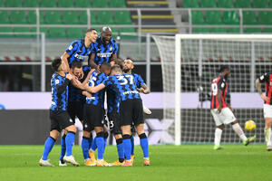 Inter bolji od Milana u vatrenom derbiju, Eriksen konačno pokazao...
