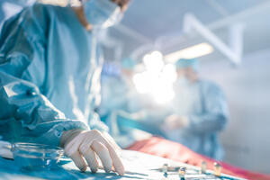 Prva hibridna operacija aneurizme grudne aorte u Crnoj Gori