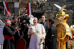 Papa Franjo na sjeveru Iraka, misa kod porušenih hrišćanskih crkava