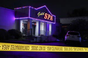 SAD: Ubijeno osam osoba u pucnjavama u salonima za masažu