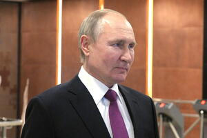 Kremlj: Putin i Merkelova zabrinuti eskalacijom na istoku Ukrajine