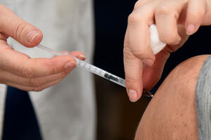 U Crnoj Gori dato 303.963 doza vakcina
