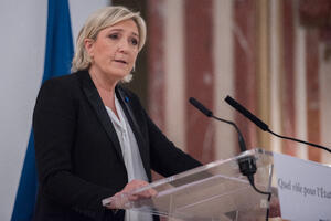 Marin Le Pen napušta čelo stranke pred predsjedničke izbore