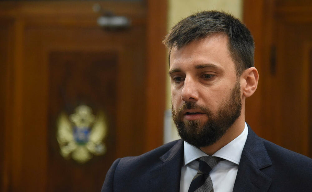 Ako se vlada brzo ne formira, tražiti drugi izlazak iz krize: Bojan Zeković