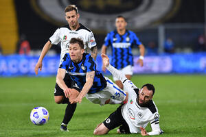 Inter se ispromašivao u finišu i napravio još jedan korak ka...