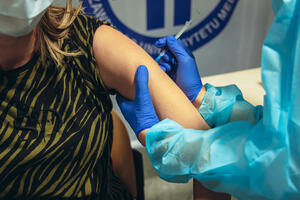 Italijanka greškom dobila šest doza vakcine protiv koronavirusa