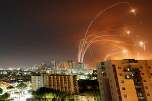 Zbog raketa iz Gaze preusmjereni svi avioni koji slijeću na...