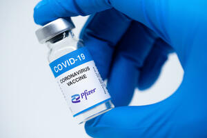 Britanska studija: Duži razmak između doza Fajzer vakcine daje...