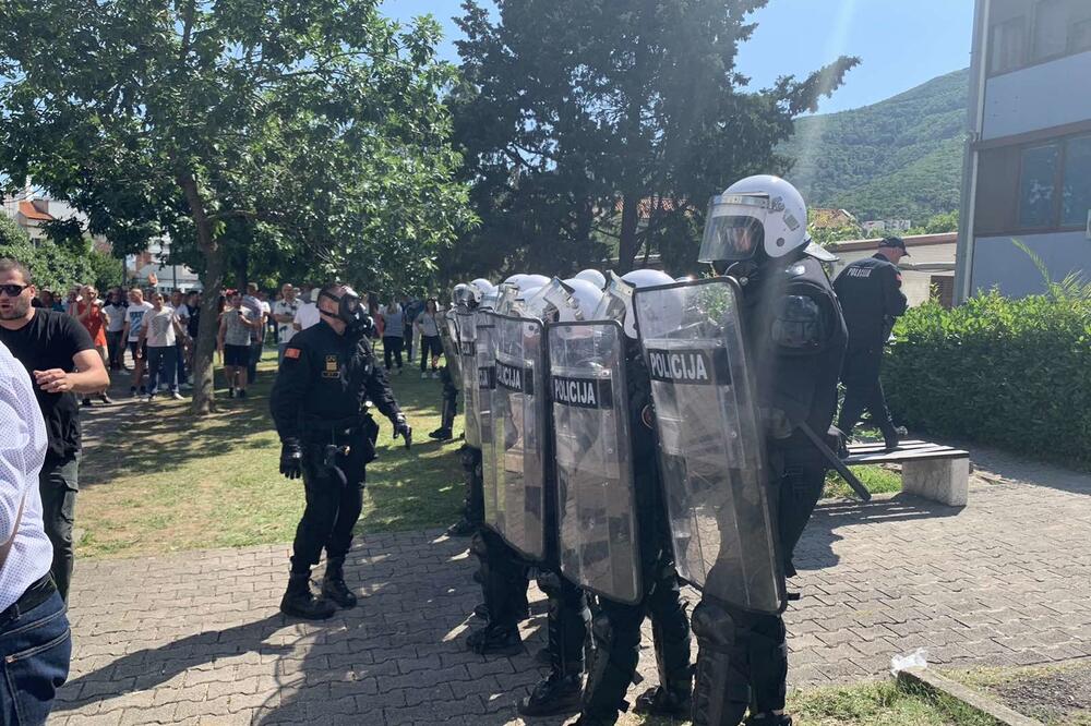Kordoni policije danima bili u Budvi lani, Foto: Vuk Lajović