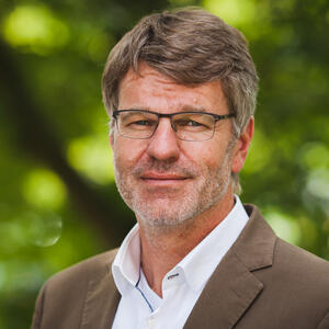 Prof. dr Henrik Müller