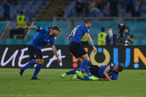 Rutina Italije: "Azuri" u osmini finala, dva gola Lokatelija,...