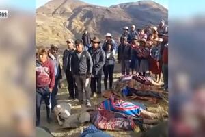 Bolivija: Autobus pao niz klisuru, najmanje 21 osoba poginula