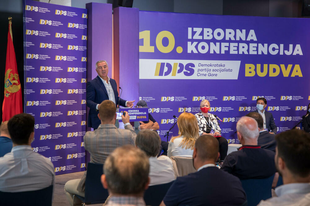 Đukanović na izbornoj konferenciji DPS Budva, Foto: DPS