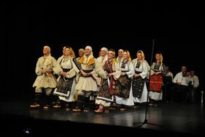 Folklorni ansambli "Zahumlje" i "Venac" održali zajednički koncert