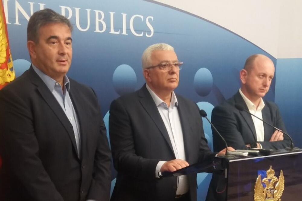 Lideri DF: Nebojša Medojević, Andrija Mandić i Milan Knežević, Foto: Željka Vučinić