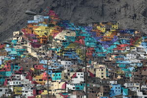 Najveći mural u Latinskoj Americi – šarene fasade u glavnom gradu...