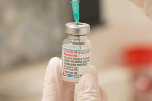 Moderna namjerava da razvije buster dozu vakcine za novootkriveni...