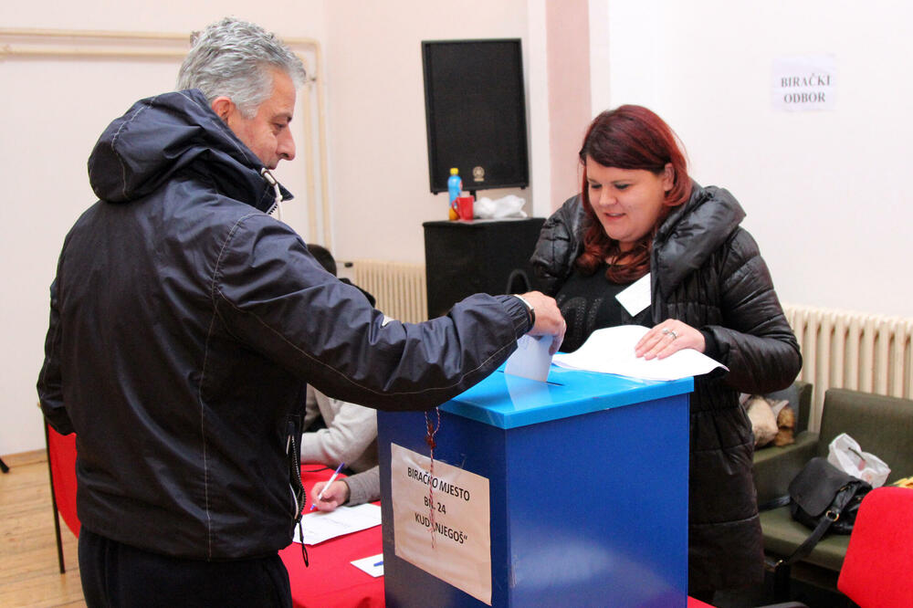 Sa lokalnih izbora na Cetinju 2017. godine (ilustracija), Foto: Filip Roganovic