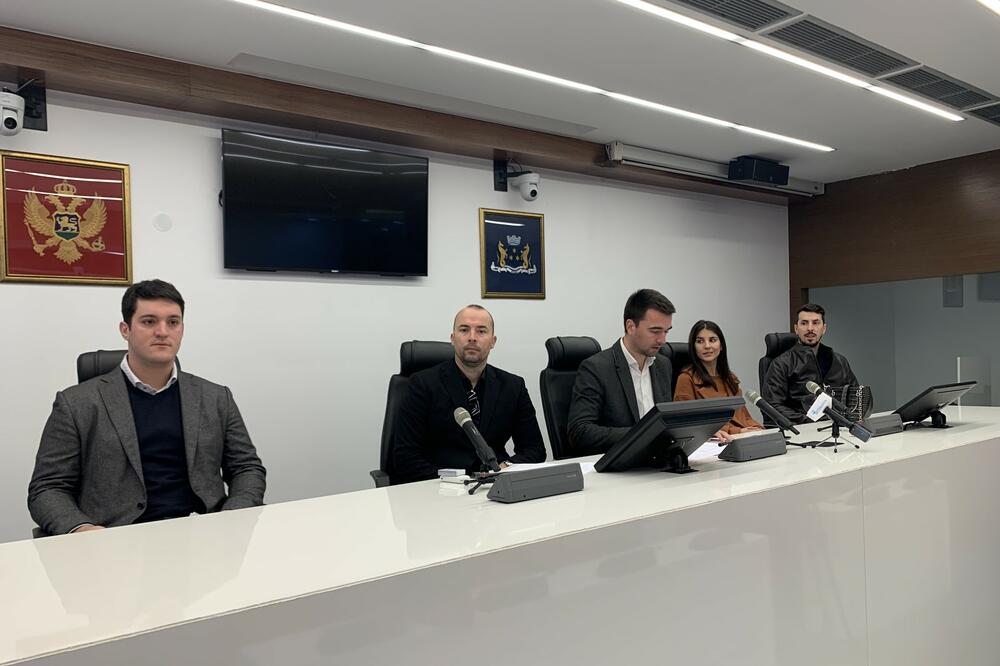 Sa konferencije za medije DF Budva, Foto: Vuk Lajović