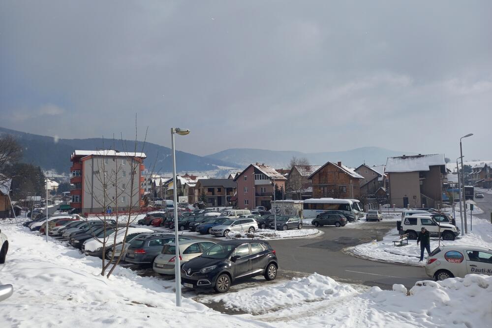 Parking iza pošte u Pljevljima, Foto: Goran Malidžan